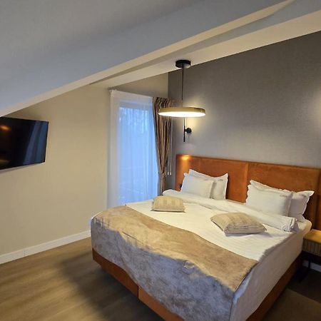 La Boheme Corbeanca - Partener Therme Ostratu Екстериор снимка